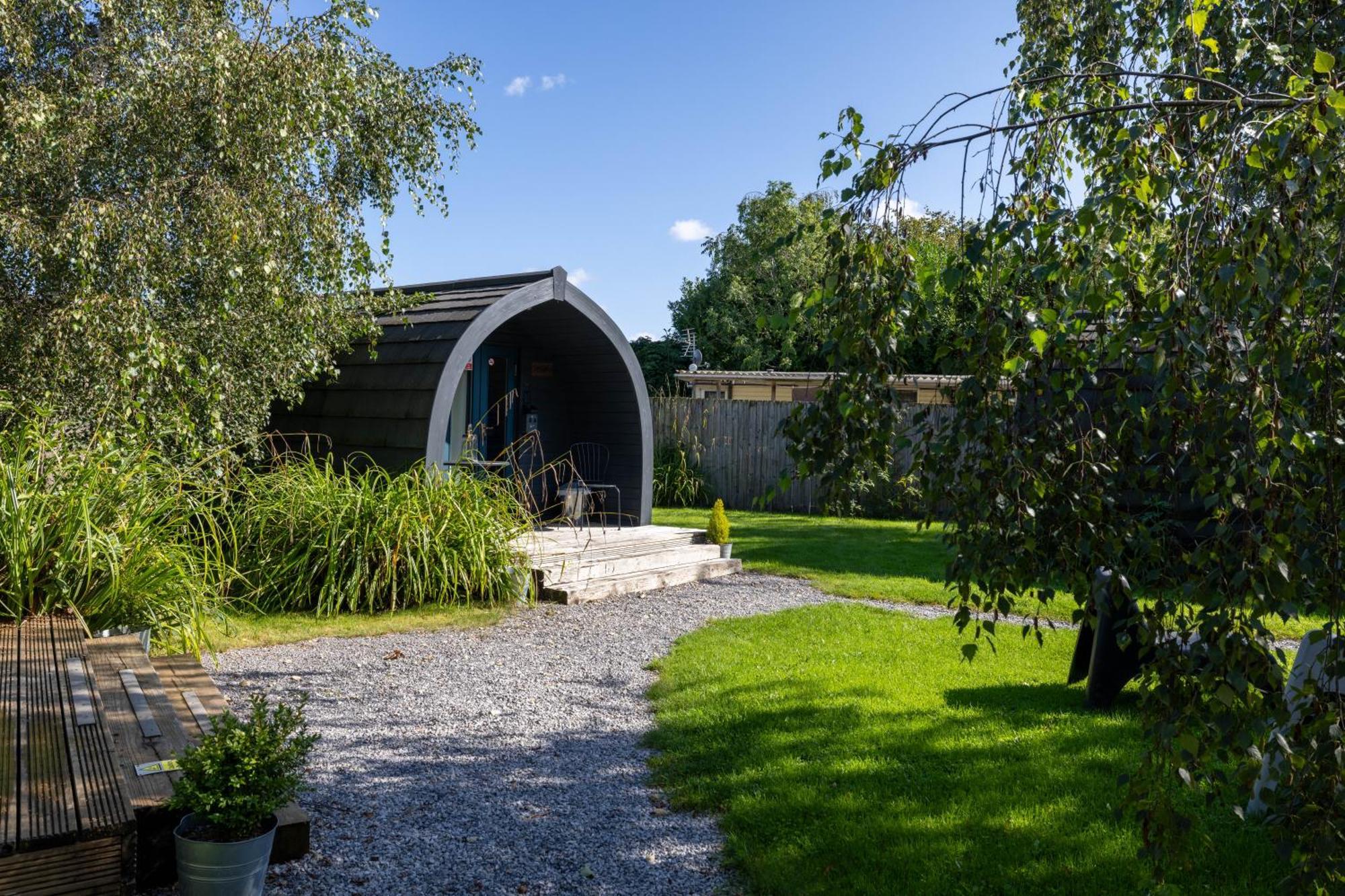 The Little Hide - Adult Only Camping Pods Wigginton  Bagian luar foto