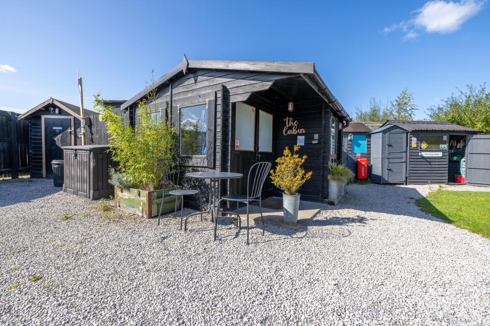 The Little Hide - Adult Only Camping Pods Wigginton  Bagian luar foto