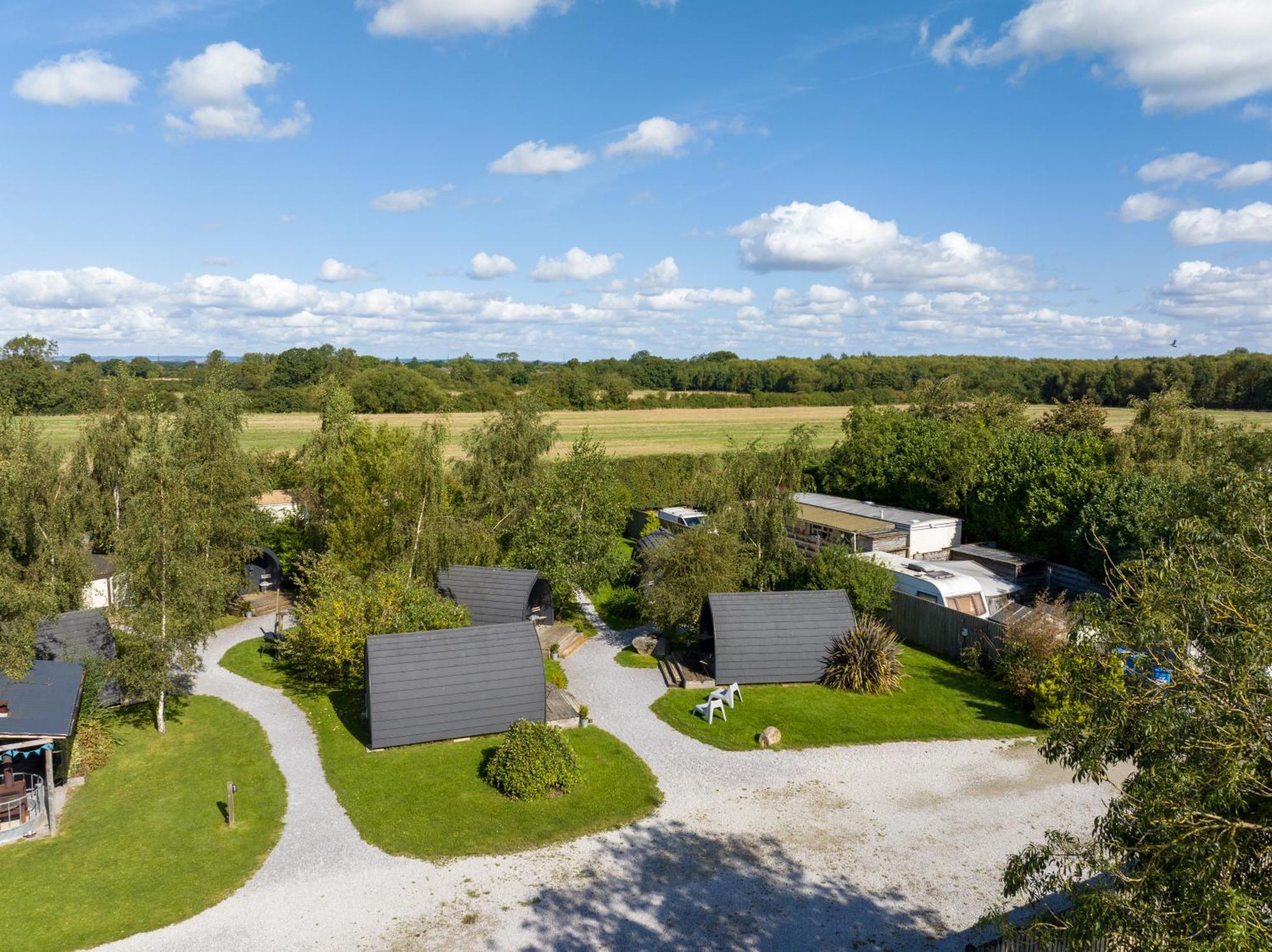 The Little Hide - Adult Only Camping Pods Wigginton  Bagian luar foto